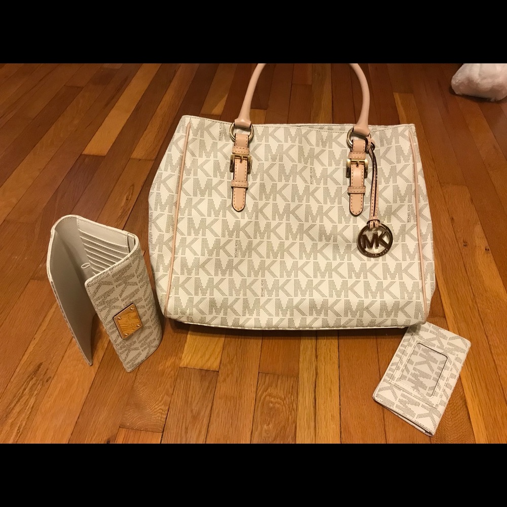 Michael Kors large purse